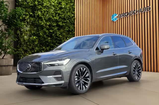Volvo XC60 (2025) thumbnail 1