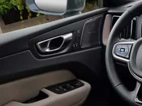 Volvo XC60 (2025) thumbnail 12