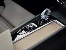 Volvo XC60 (2025) thumbnail 16