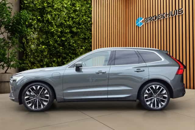 Volvo XC60 (2025) thumbnail 4