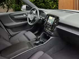 Volvo EX40 (2026) thumbnail 3