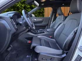 Volvo EX40 (2025) thumbnail 5
