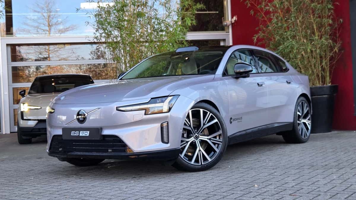 Volvo ES90 (2026) — foto 1