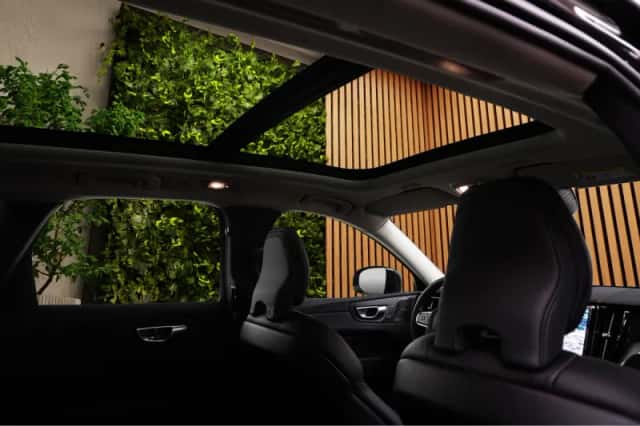 Volvo XC60 (2024) thumbnail 5