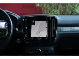 Volvo XC40 (2018) thumbnail 15