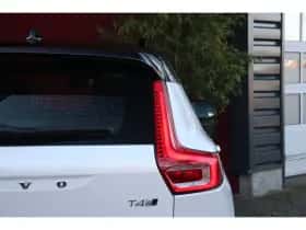 Volvo XC40 (2018) thumbnail 22