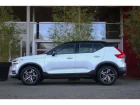 Volvo XC40 (2018) thumbnail 4