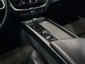 Volvo XC60 (2021) thumbnail 17