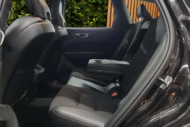 Volvo XC60 (2021) thumbnail 6