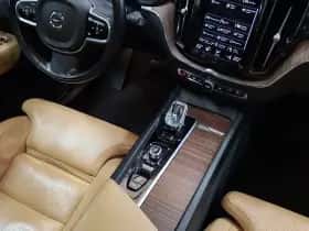 Volvo XC60 (2021) thumbnail 20