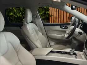 Volvo XC60 (2022) thumbnail 8