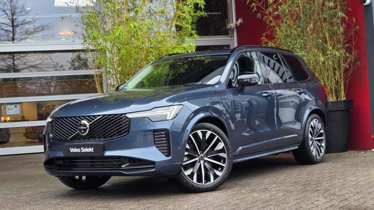 Volvo XC90 (2025) — foto 1