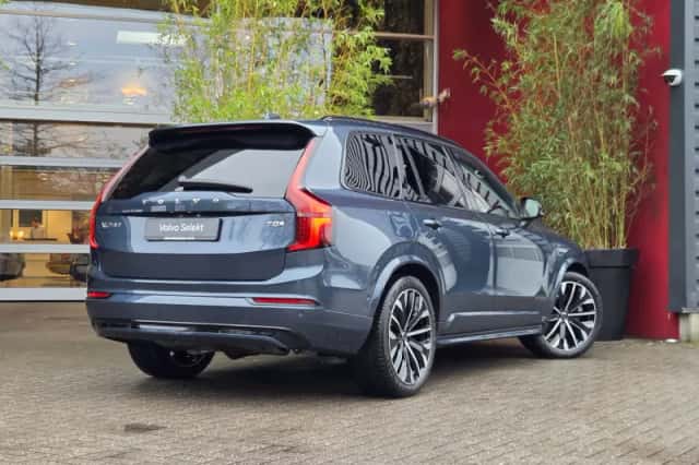 Volvo XC90 (2025) thumbnail 2