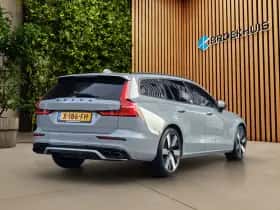 Volvo V60 (2023) thumbnail 2