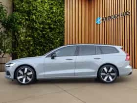 Volvo V60 (2023) thumbnail 4