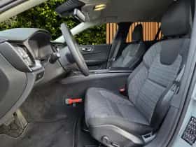 Volvo V60 (2023) thumbnail 5