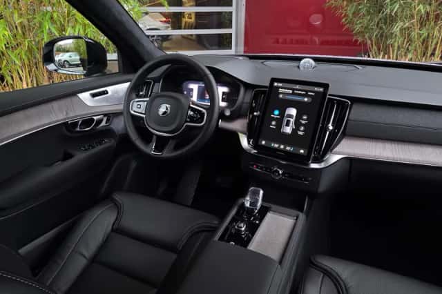 Volvo XC90 (2026) thumbnail 3