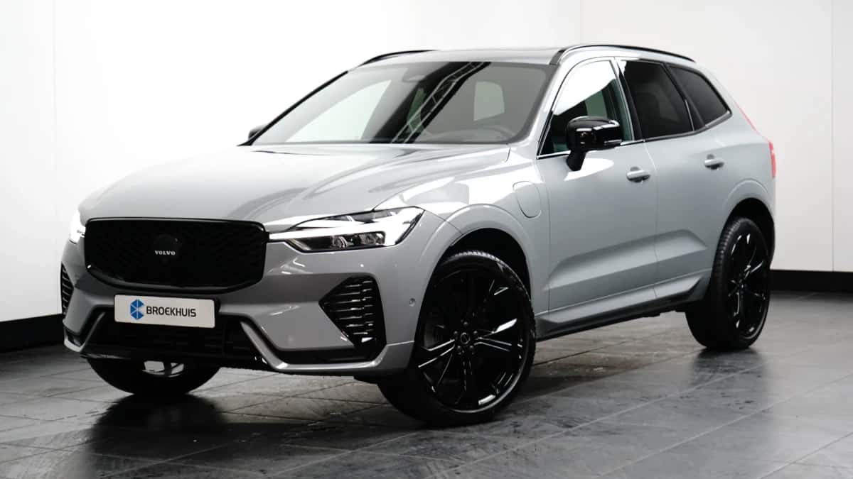 Volvo XC60 (2026) — foto 1