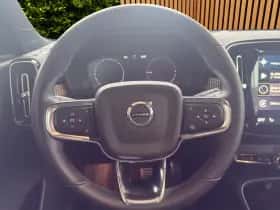 Volvo XC40 (2022) thumbnail 12