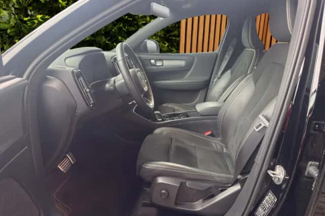 Volvo XC40 (2022) thumbnail 5