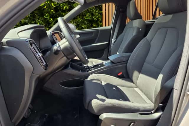 Volvo EX40 (2024) thumbnail 5