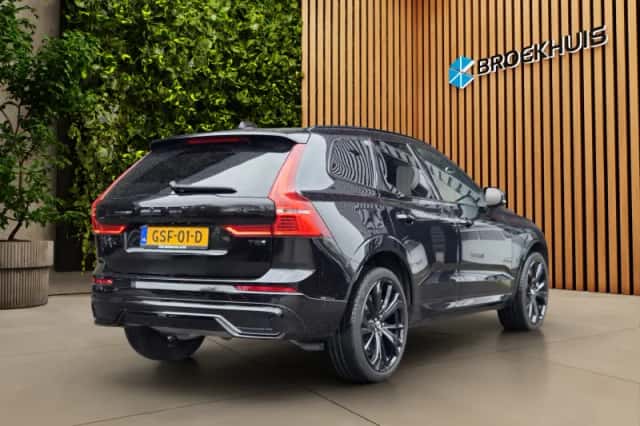 Volvo XC60 (2024) thumbnail 2