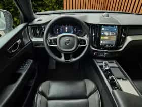 Volvo XC60 (2024) thumbnail 11