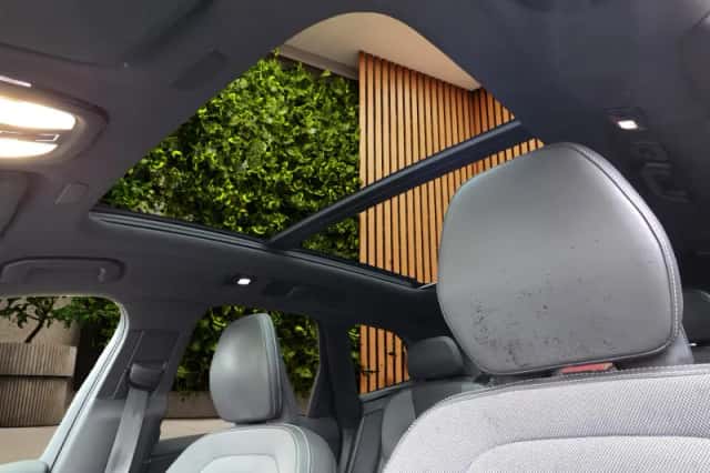 Volvo XC60 (2022) thumbnail 6