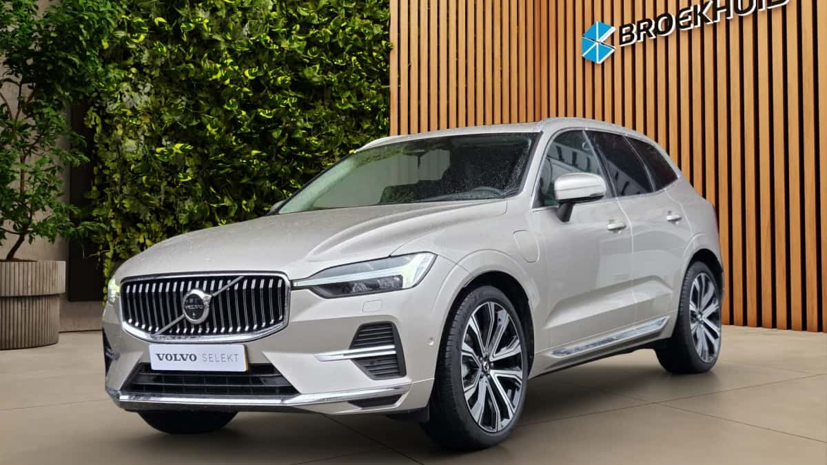 Volvo XC60 (2025) — foto 1