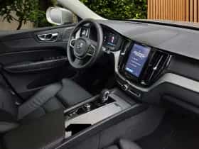 Volvo XC60 (2025) thumbnail 3