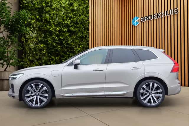 Volvo XC60 (2025) thumbnail 4