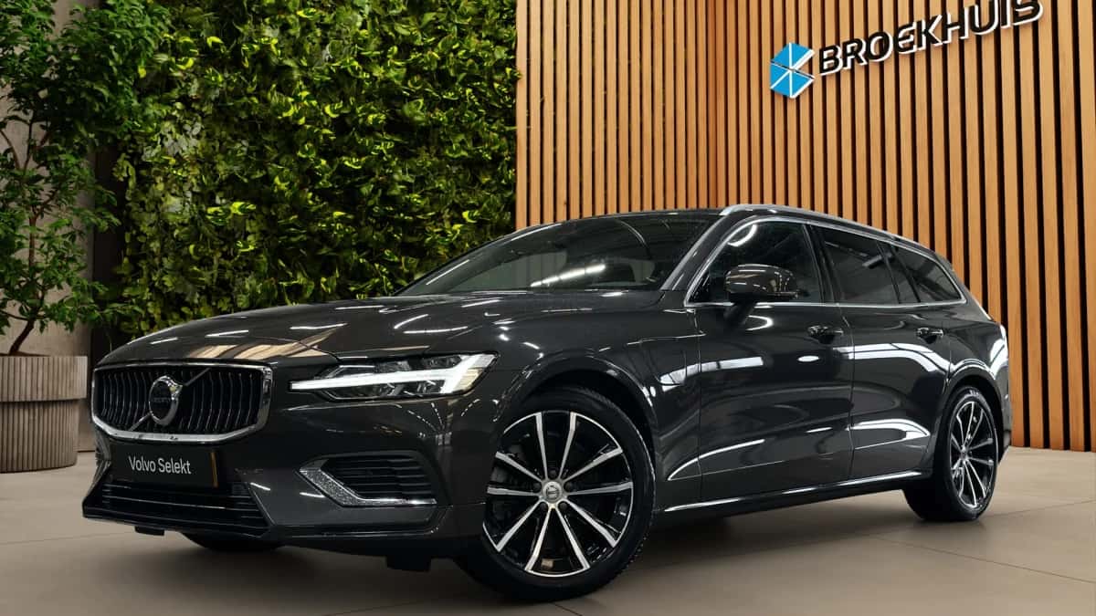 Volvo V60 (2023) — foto 1
