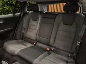 Volvo V60 (2023) thumbnail 6