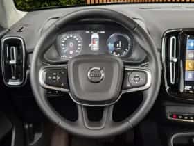 Volvo XC40 (2023) thumbnail 12