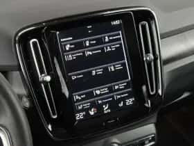 Volvo XC40 (2023) thumbnail 15