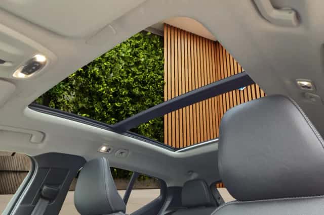 Volvo XC40 (2023) thumbnail 6