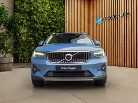 Volvo XC40 (2023) thumbnail 9