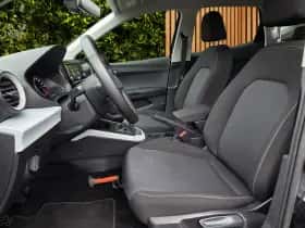 SEAT Arona (2022) thumbnail 5