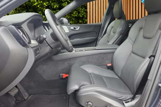 Volvo XC60 (2025) thumbnail 5