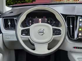 Volvo XC60 (2022) thumbnail 12