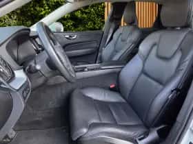 Volvo XC60 (2022) thumbnail 5
