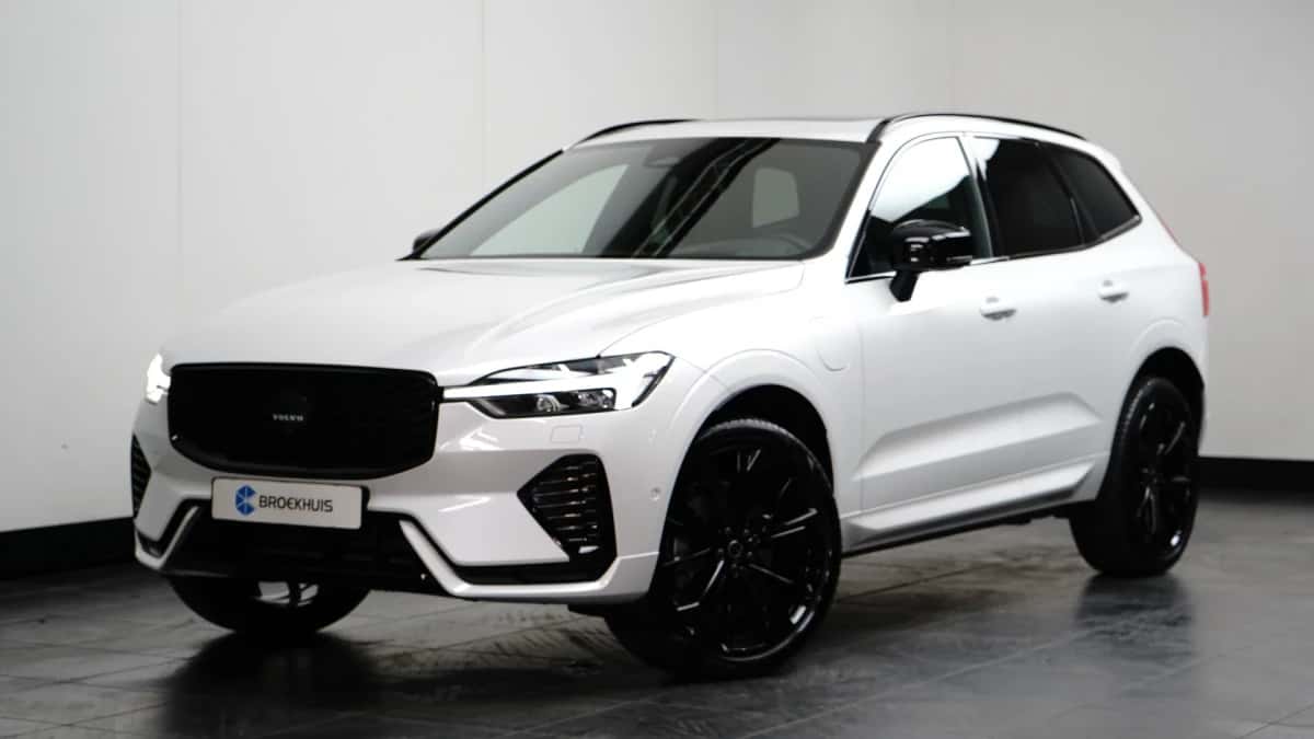 Volvo XC60 (2026) — foto 1