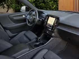 Volvo EX40 (2025) thumbnail 3