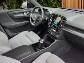 Volvo EX40 (2025) thumbnail 3