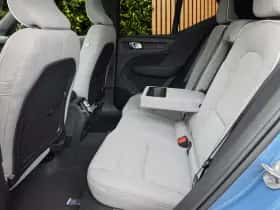 Volvo EX40 (2025) thumbnail 7