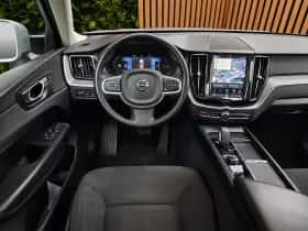 Volvo XC60 (2022) thumbnail 11