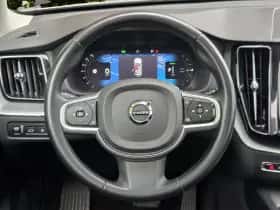 Volvo XC60 (2022) thumbnail 12