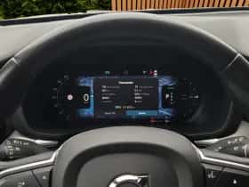 Volvo XC60 (2022) thumbnail 13
