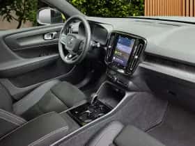 Volvo EX40 (2024) thumbnail 4