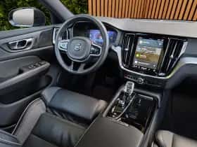 Volvo V60 (2022) thumbnail 3
